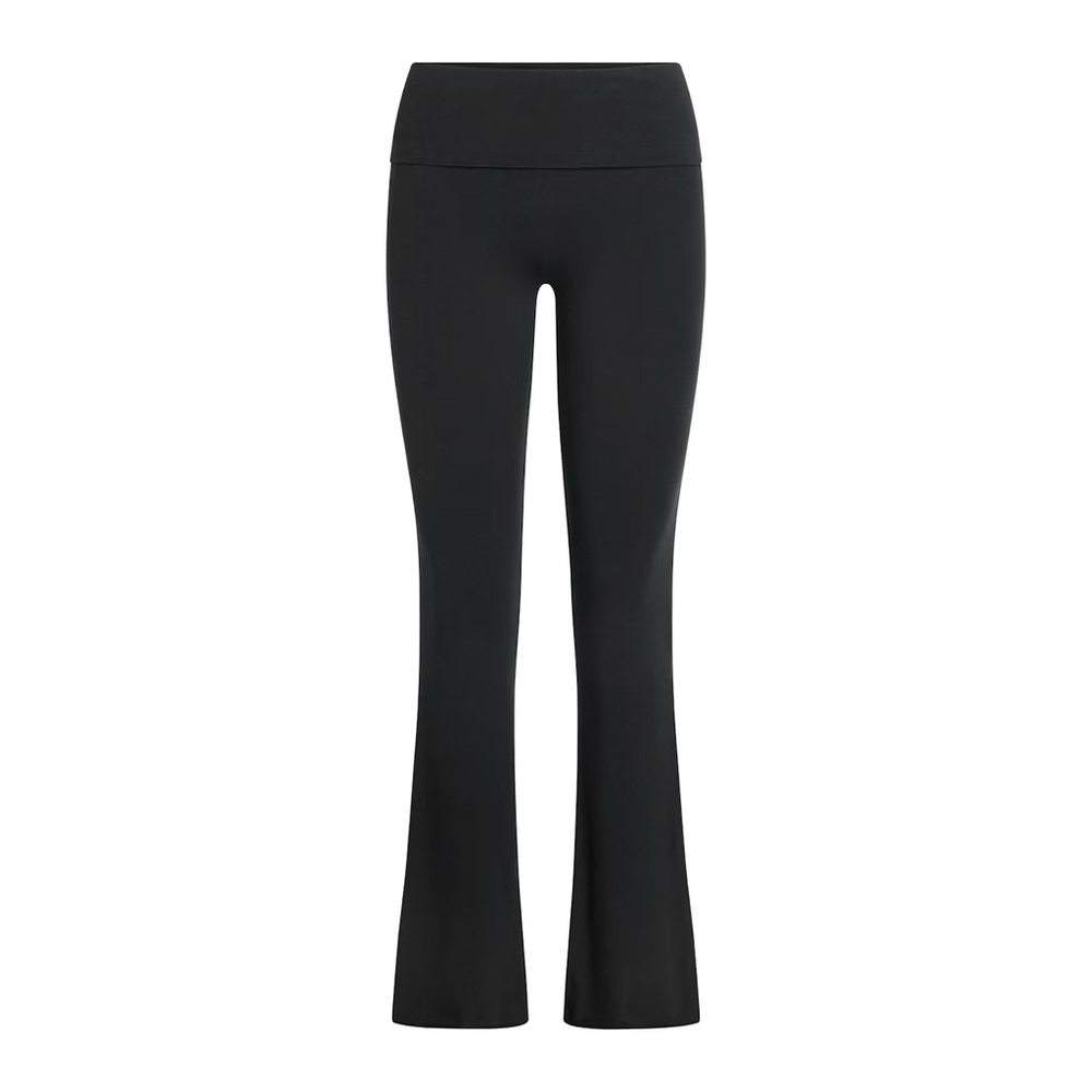SKIMS Foldover Pant in Soot